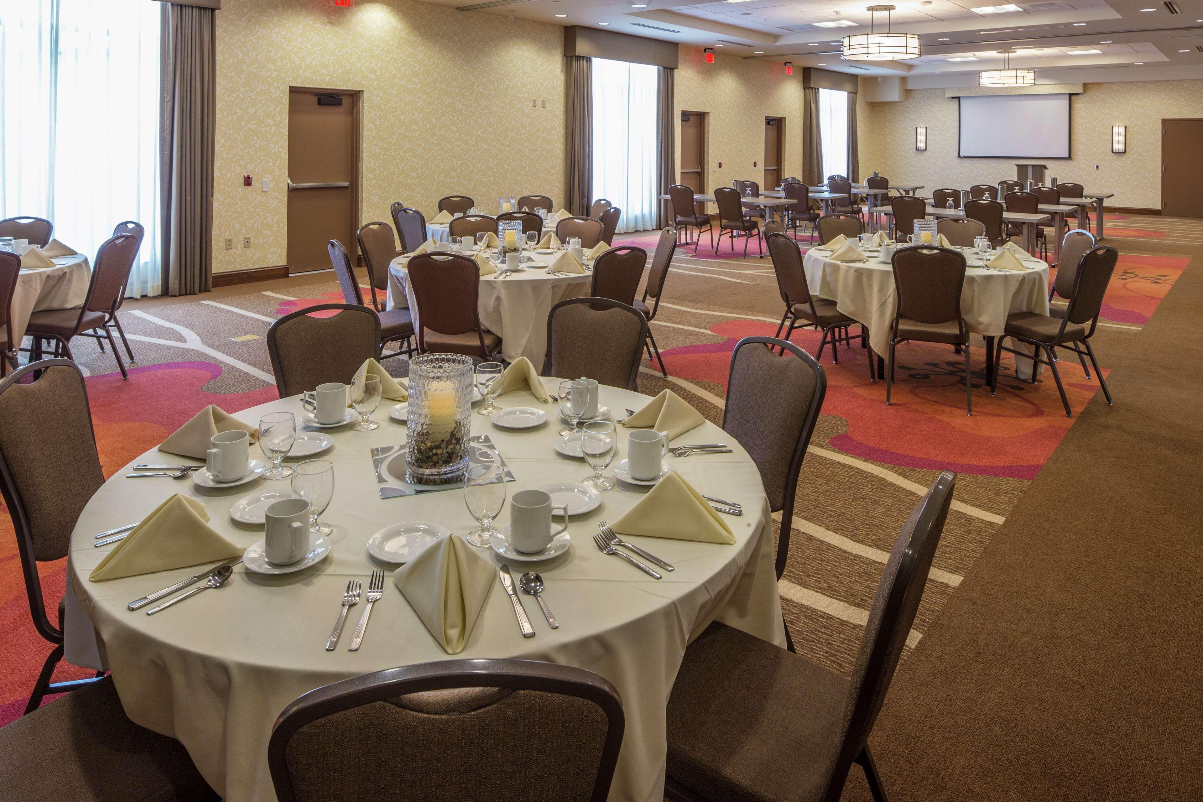 Hilton Garden Inn Uniontown Esterno foto