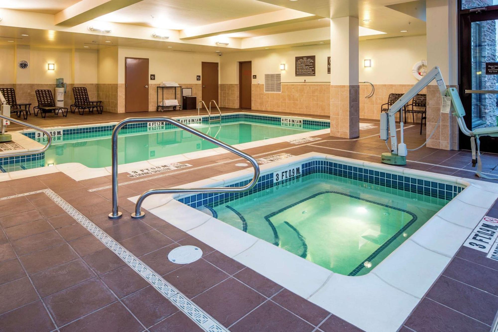 Hilton Garden Inn Uniontown Esterno foto