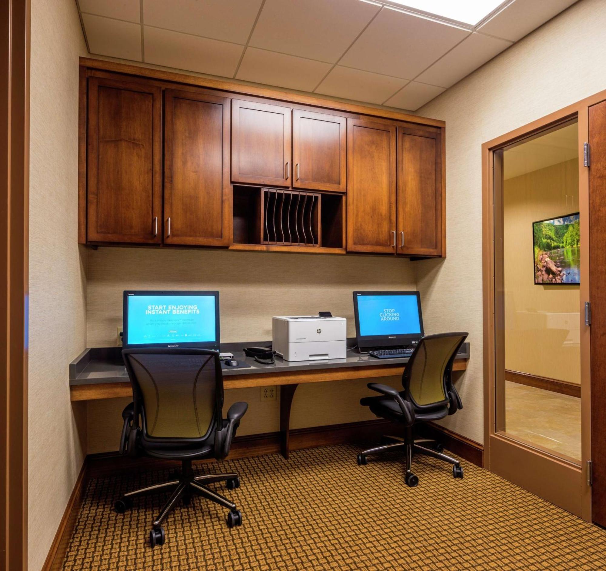 Hilton Garden Inn Uniontown Esterno foto